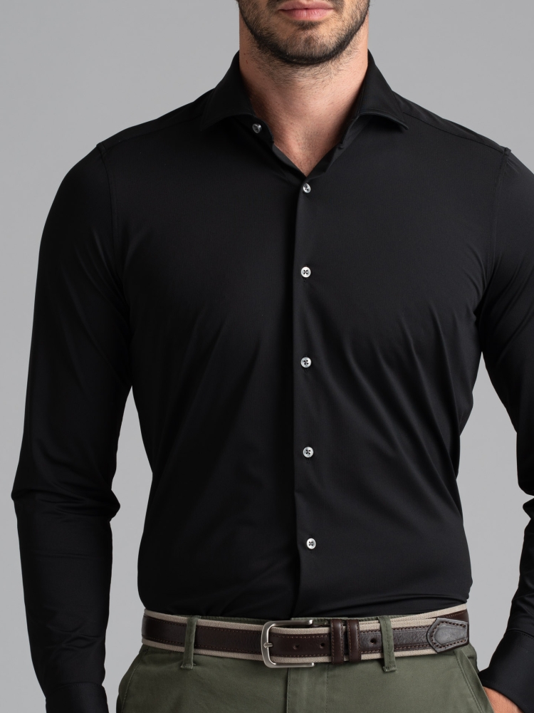 Camisa negra TECNO efecto satinado con cuello semifrancés para hombre
