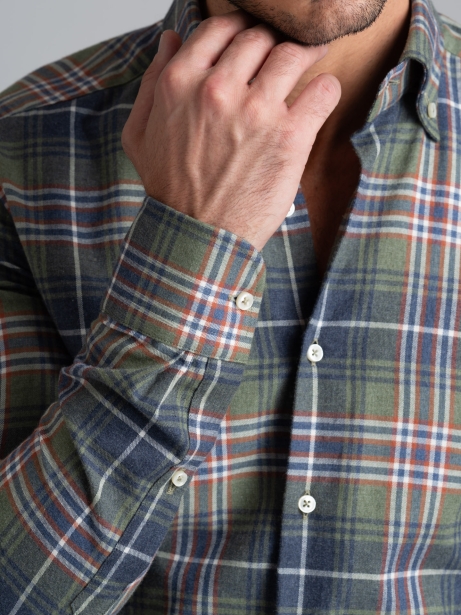 Camisa de hombre de franela con estampado de madrás y cuello abotonado 2