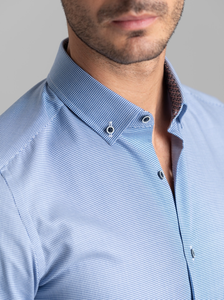 Camicia uomo micro armatura azzurra con collo button down