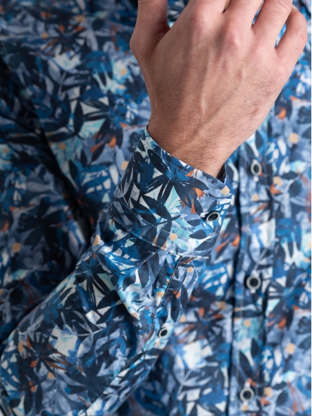 Camisa de popelina azul para hombre con cuello abotonado