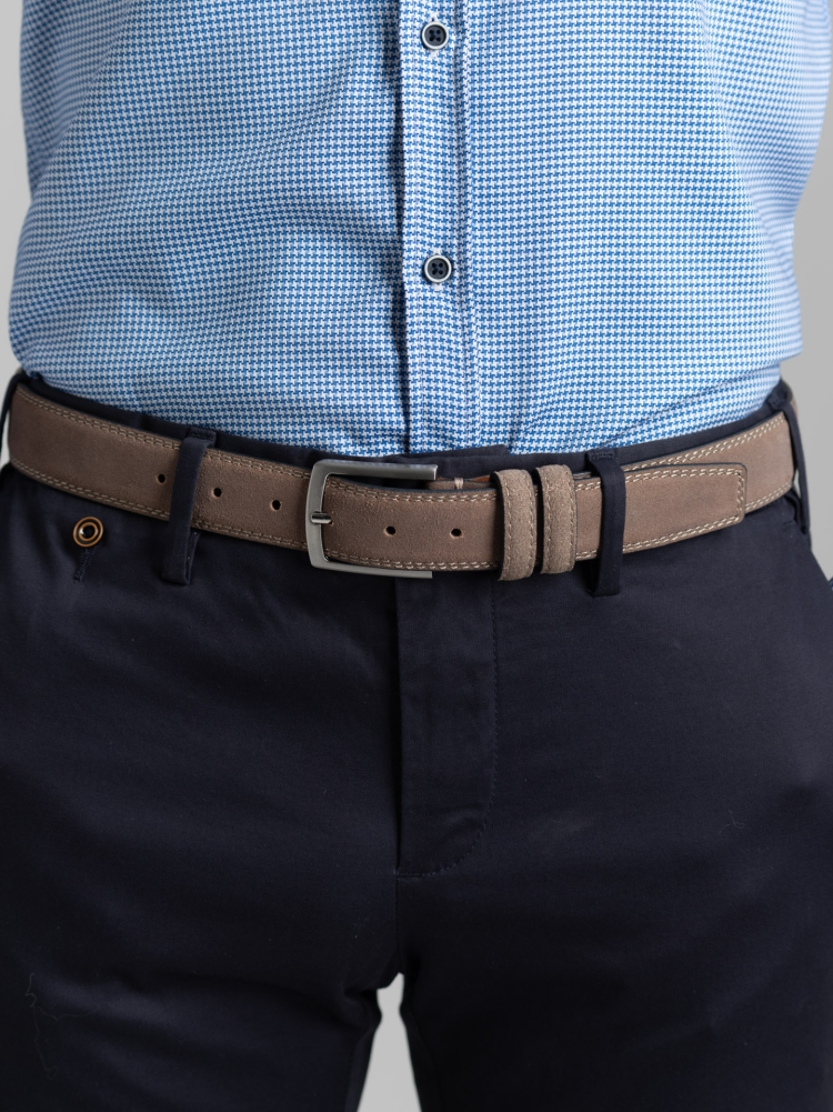 Pantalón chino de hombre de tricotina elástica teñida por piezas