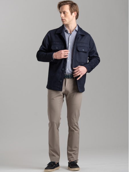 Chaqueta de ante para hombre con cuatro bolsillos