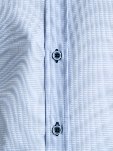 Camisa de caballero en microtejido azul claro con cuello semifrancés