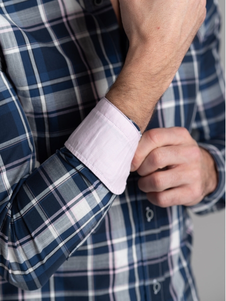 Camisa madrás en mezcla de lino con cuello semifrancés