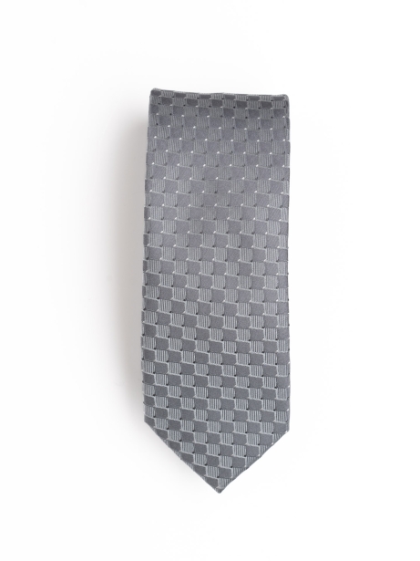 Corbata de seda con rombos bordados