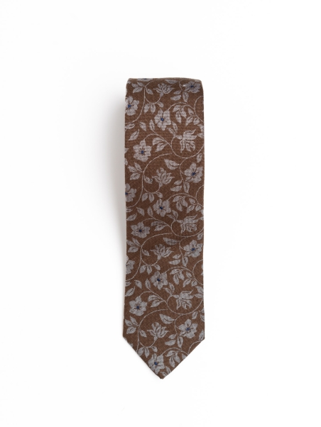 Corbata de seda con motivos florales