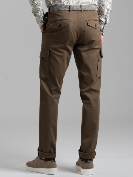 Pantalone uomo cargo in tricotina con dettagli sartoriali