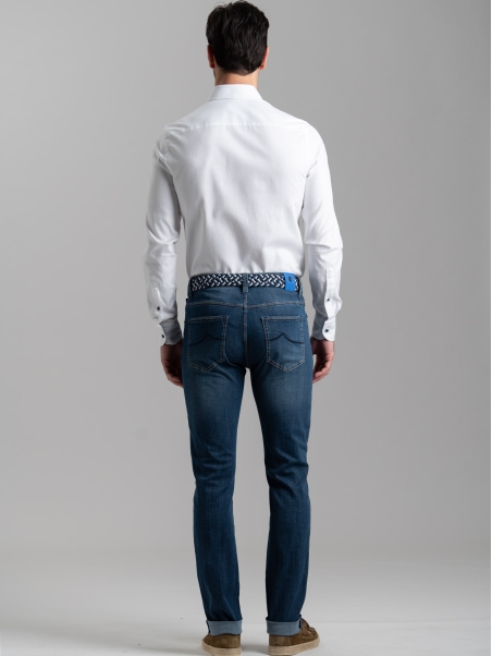 Vaqueros de 5 bolsillos para hombre en denim claro con detalles en contraste