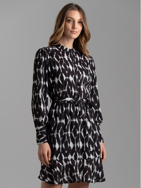 Vestido de mujer por la rodilla con estampado geométrico sombreado