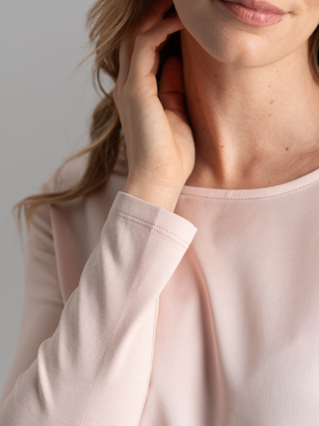 Blusa de mujer de manga larga en dos tejidos 2
