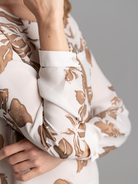 Camisa floral de mujer con... 2