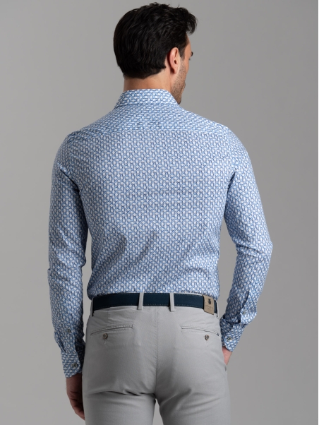 Camicia uomo fantasia geometrica con collo semi francese