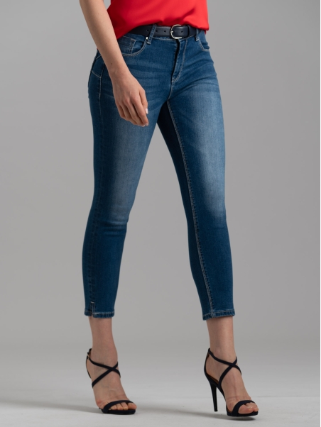 Jeans donna cinque tasche a sigaretta lavaggio medio
