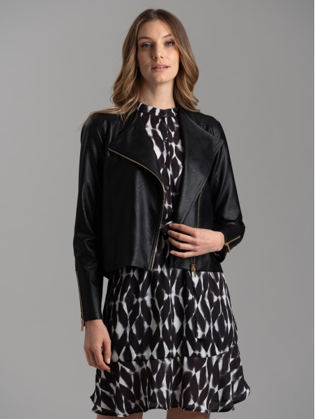 Giubbino donna chiodo zippato in ecopelle martellata