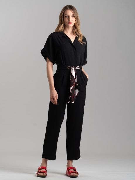 Chándal negro de mujer con mangas kimono