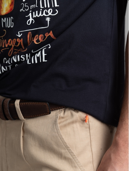 Bermudas de hombre en mezcla de lino con detalles de color