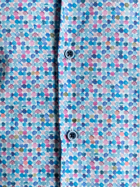Camicia uomo a pois effetto acquerello con collo button down