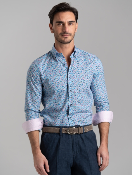 Camicia uomo a pois effetto acquerello con collo button down