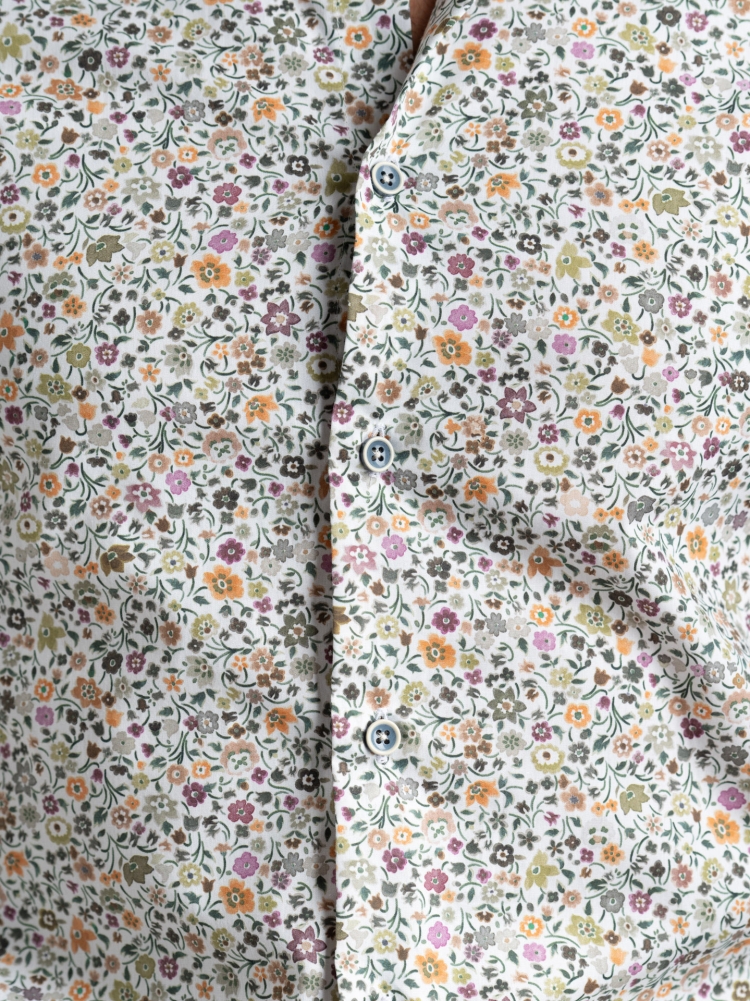 Camicia uomo floreale verde con collo semi francese