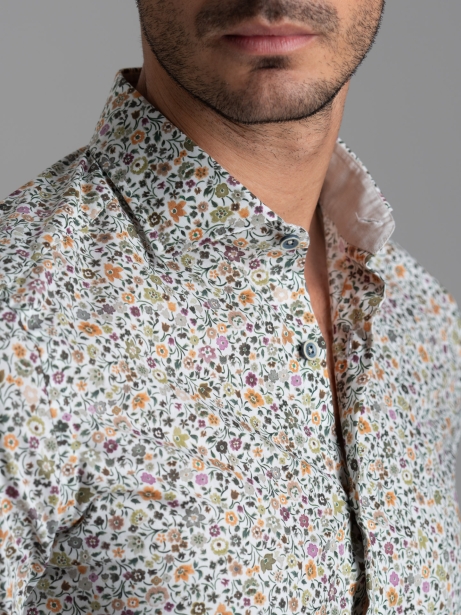 Camicia uomo floreale verde con collo semi francese 2