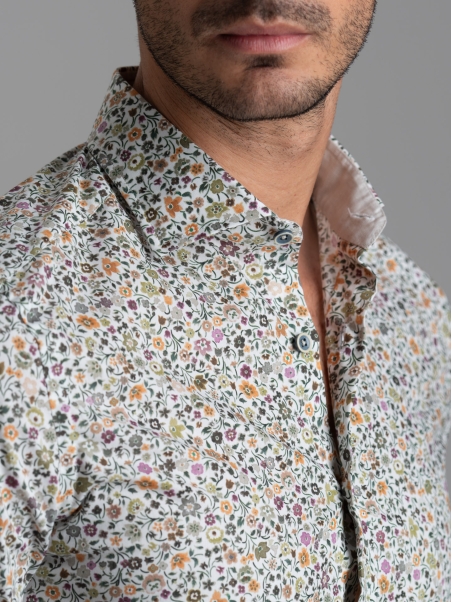 Camicia uomo floreale verde con collo semi francese