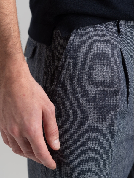 Bermuda uomo in misto lino tinto filo con coulisse e pinces