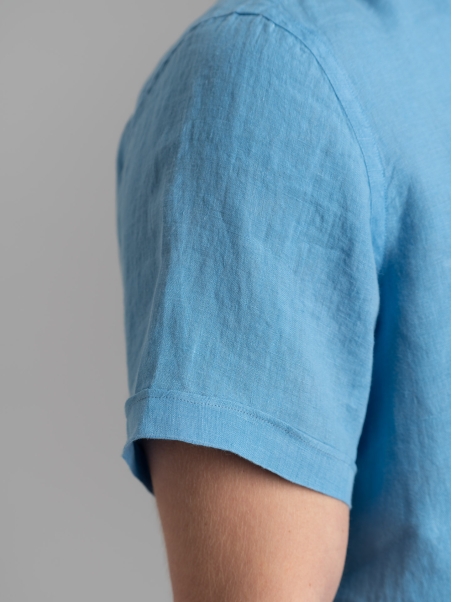 Camicia polo uomo azzurra di lino a mezza manica