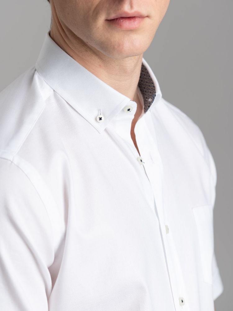 Camicia uomo a mezza manica con collo button down