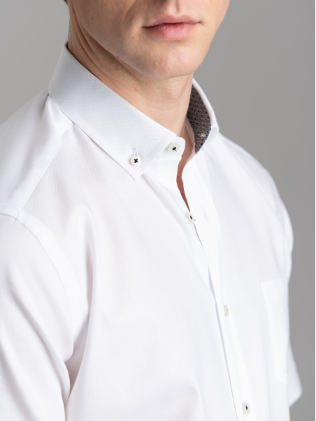 Camicia uomo a mezza manica con collo button down