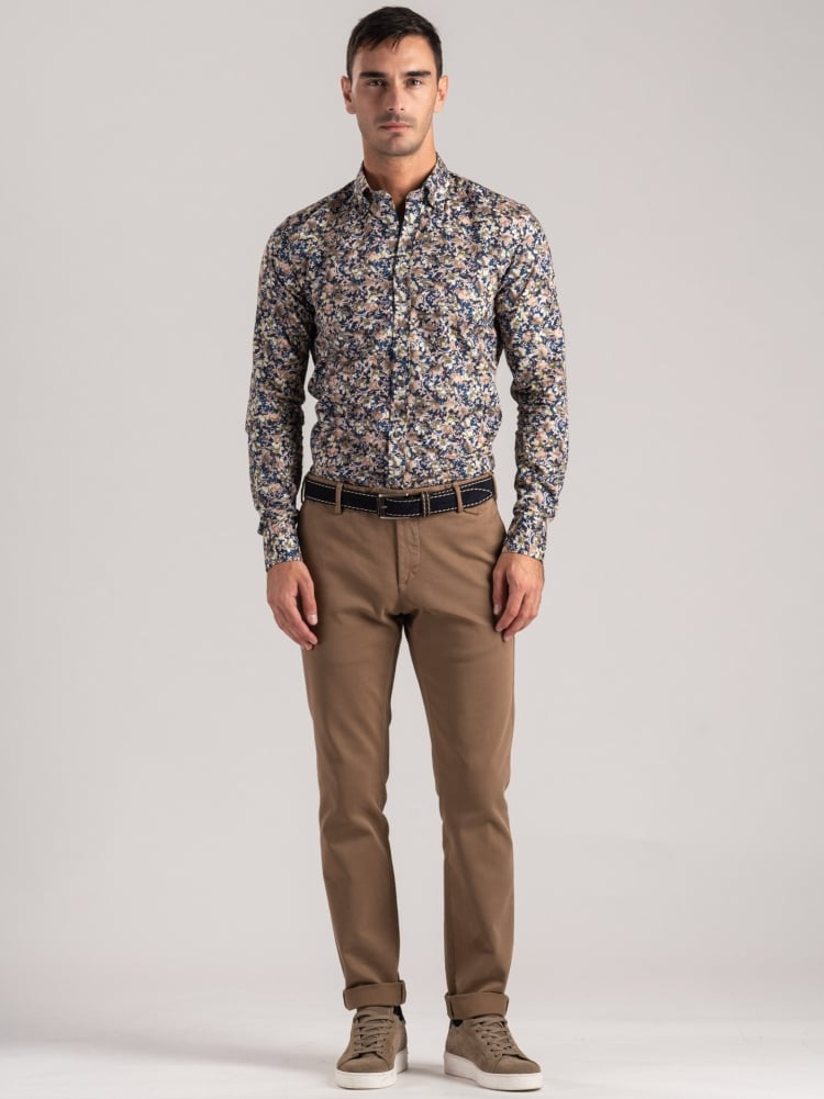 Camisa floral azul verdoso de hombre con cuello abotonado