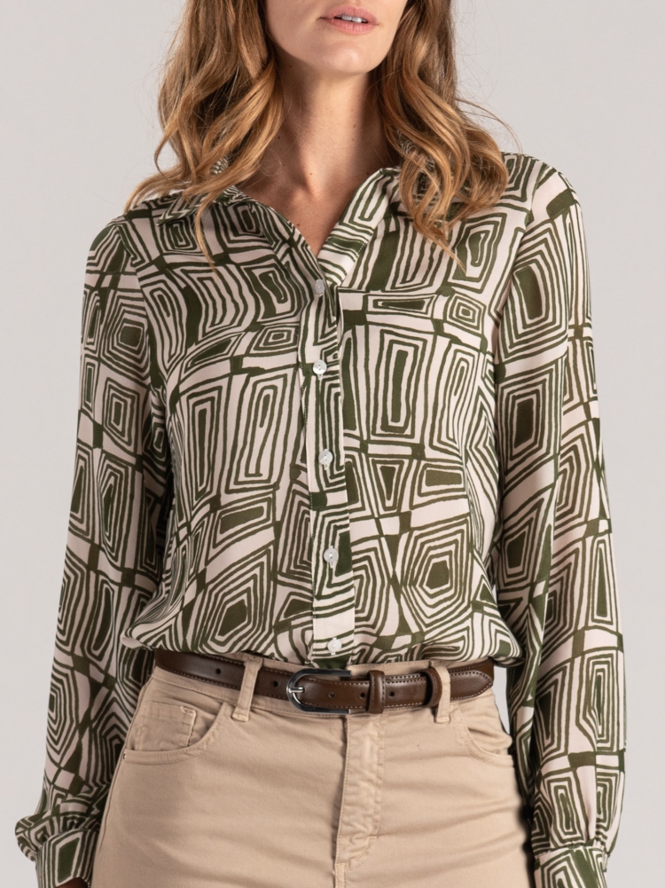 Camisa de fantasía para mujer confeccionada en georgette doble