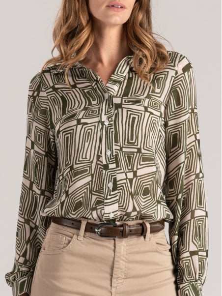 Camisa de fantasía para mujer confeccionada en georgette doble
