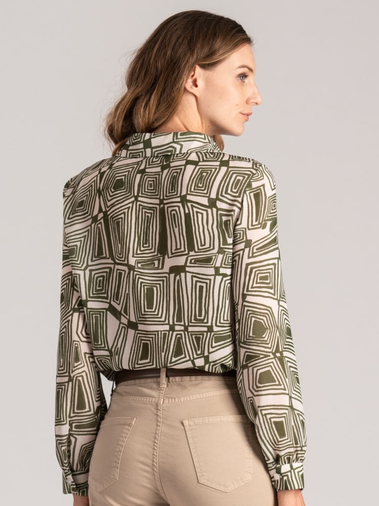 Camisa de fantasía para mujer confeccionada en georgette doble