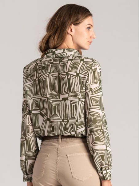 Camisa de fantasía para mujer confeccionada en georgette doble