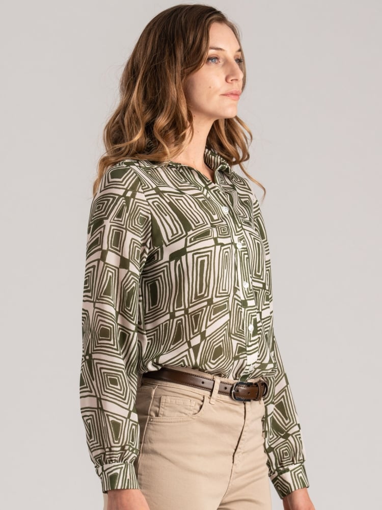 Camisa de fantasía para mujer confeccionada en georgette doble