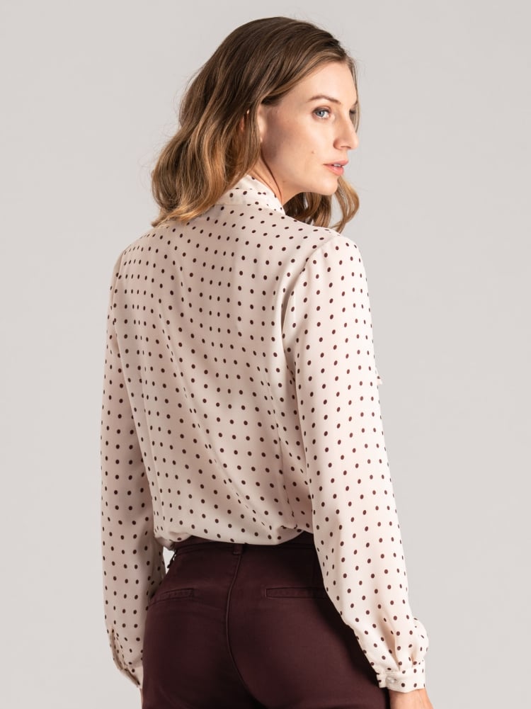 Camisa de mujer de georgette a lunares con lazo