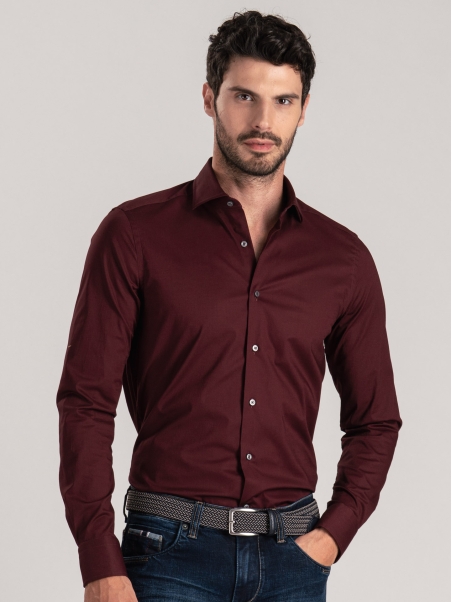Camisa de popelina stretch burdeos para hombre