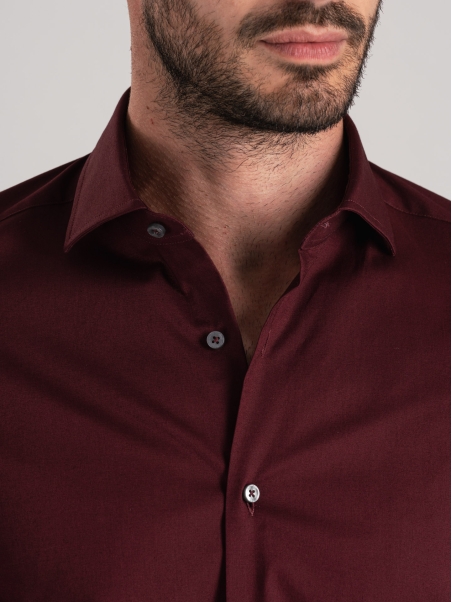 Camisa de popelina stretch burdeos para hombre