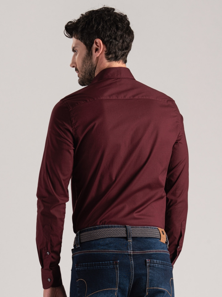 Camisa de popelina stretch burdeos para hombre