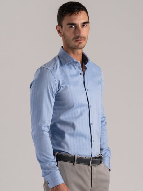 Camisa de hombre en espiga con inserciones azules 2