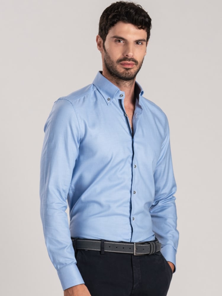 Camisa abotonada microarmada azul claro para hombre