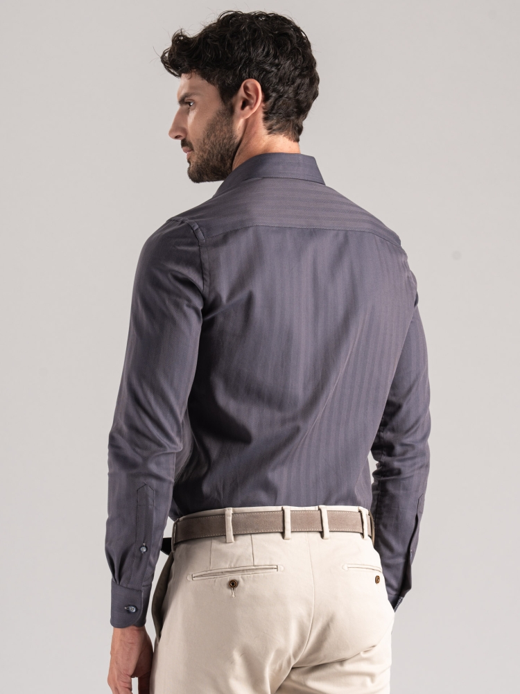 Camisa de hombre en espiga gris cuello abotonado