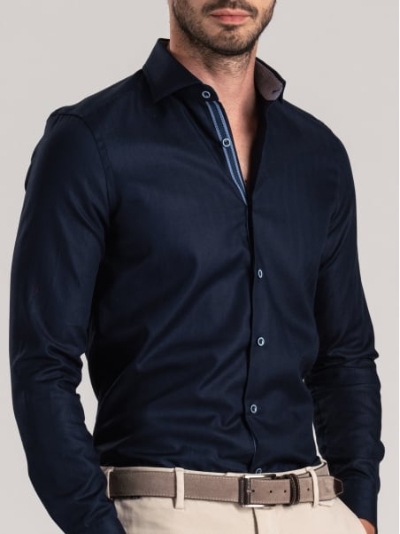 Camisa de hombre en espiga azul cuello semidesplegado