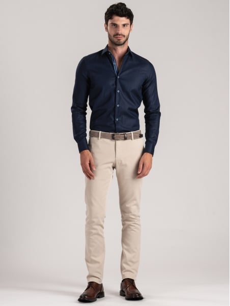 Camisa de hombre en espiga azul cuello semidesplegado