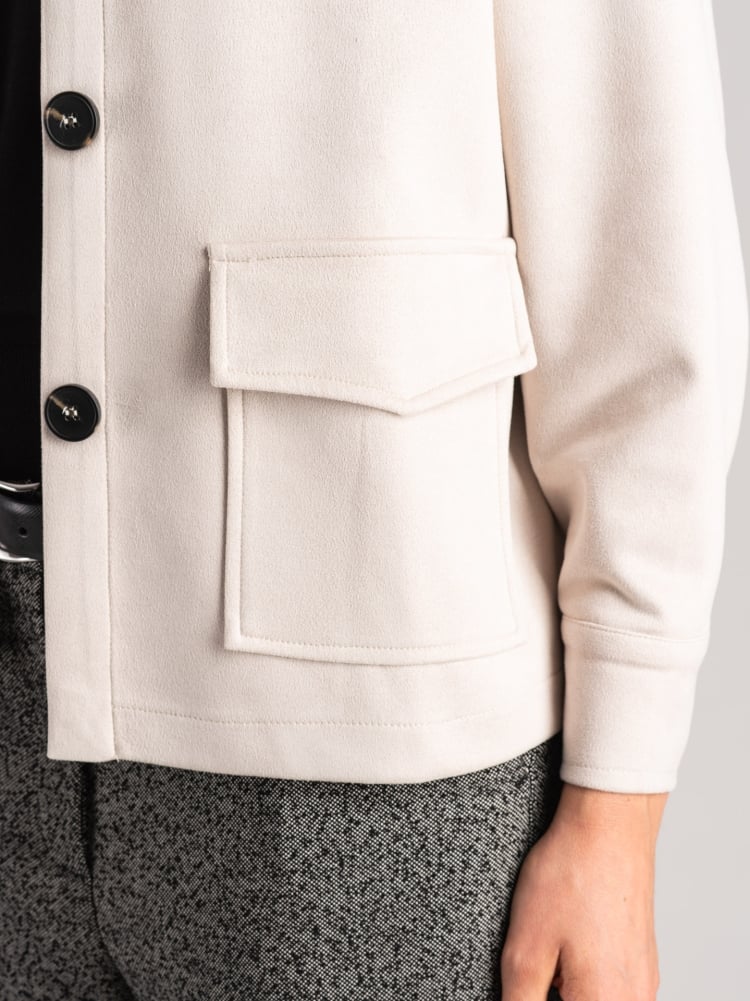 Chaqueta de mujer de ante ecológico color crema