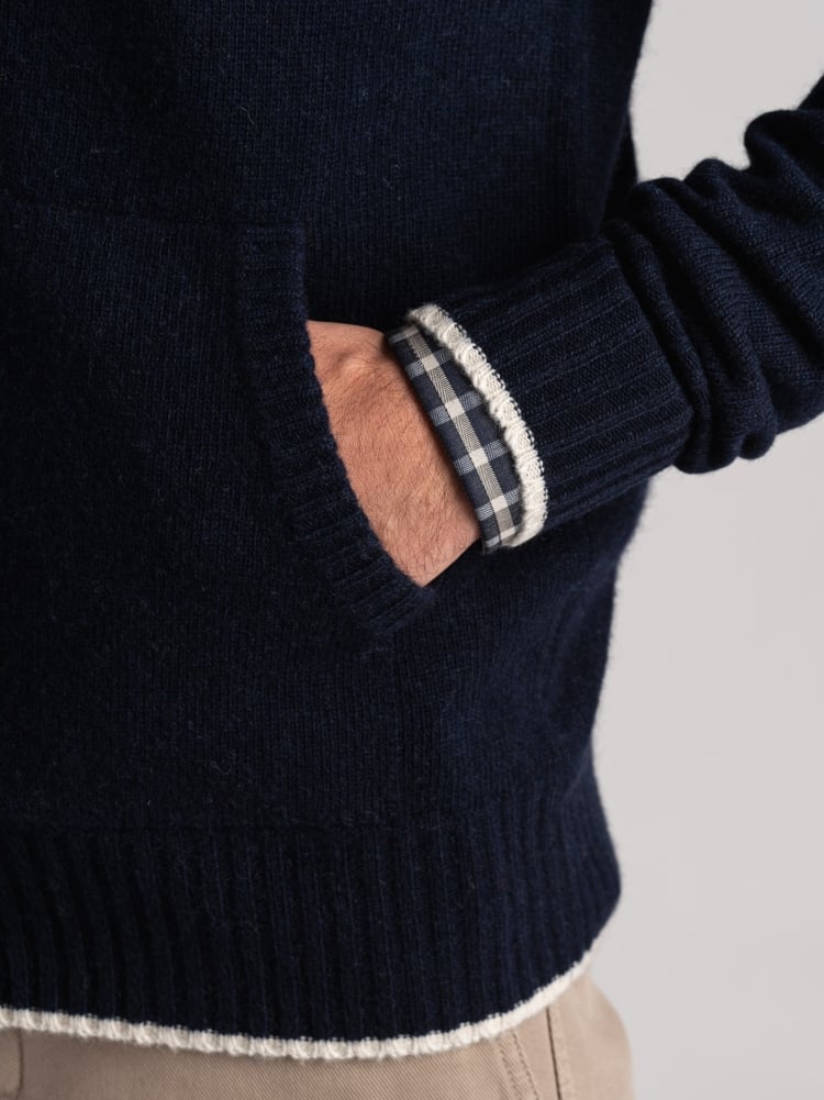 Chaqueta de hombre con cremallera entera y contrastes