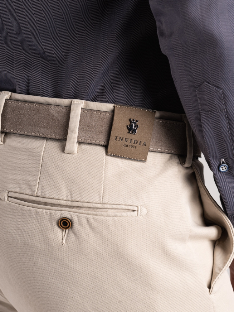 Pantalones chinos de hombre en tricotina mano caliente