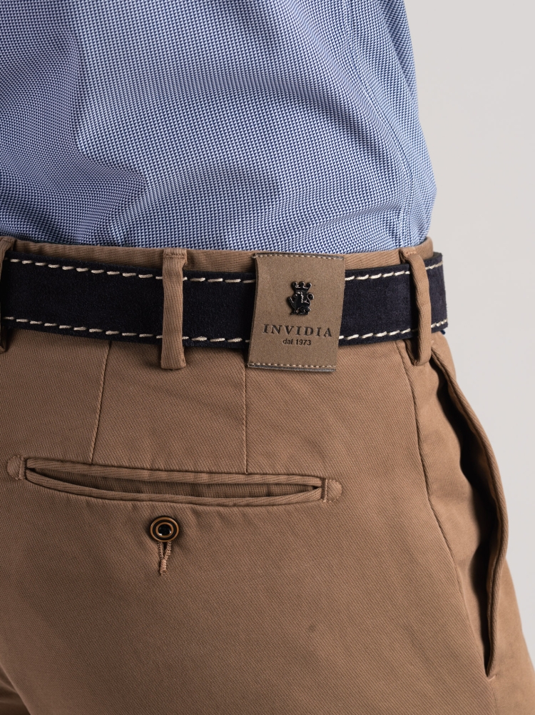 Pantalones chinos de hombre en tricotina mano caliente