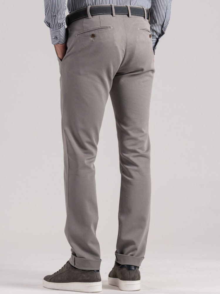 Pantalones chinos de hombre en tricotina mano caliente