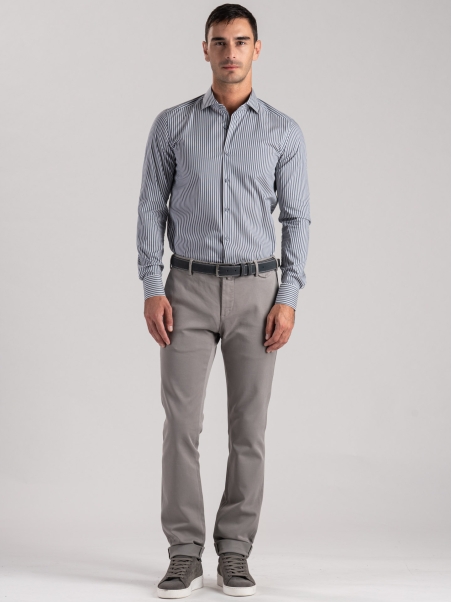 Pantalones chinos de hombre en tricotina mano caliente